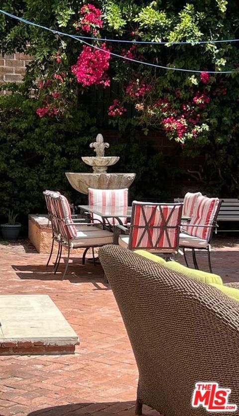 Photo of 137 Rexford #1/2, Beverly Hills, CA 90212 (MLS # 26667249)