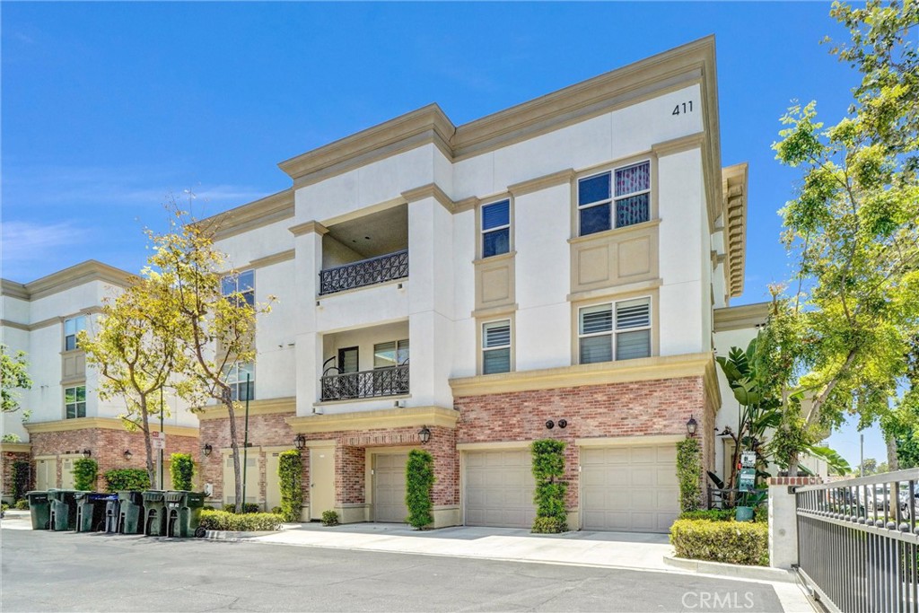 411 S Anaheim Boulevard 4