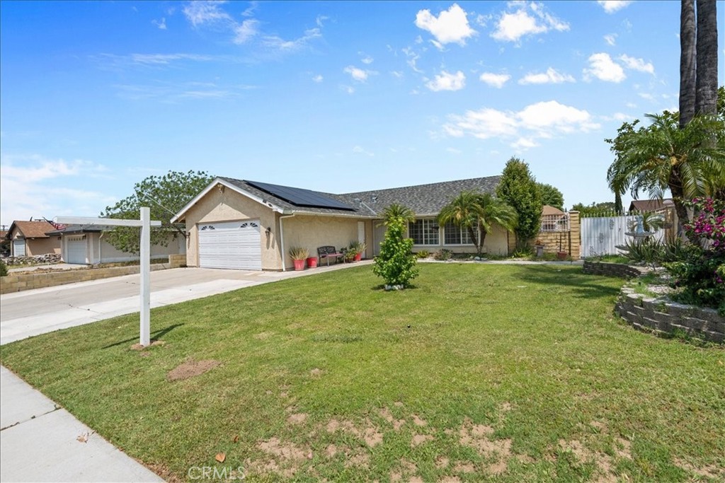 395 S Tamarisk Ave