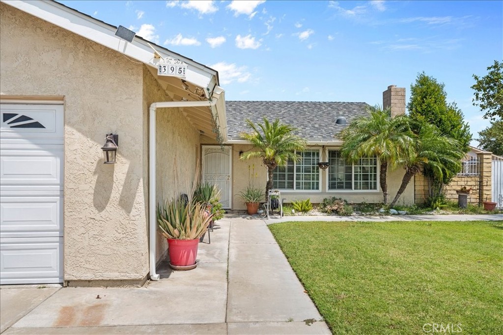 395 S Tamarisk Ave