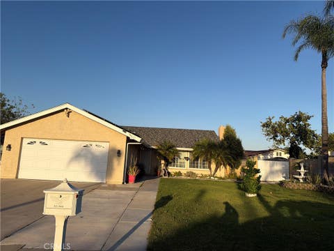 Photo of 395 S Tamarisk Ave AVE, Rialto, CA 92376 (MLS # IG26099754)