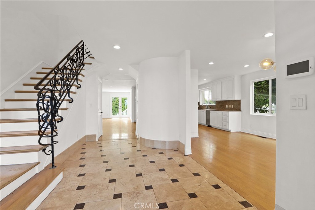 7908 W 81st
