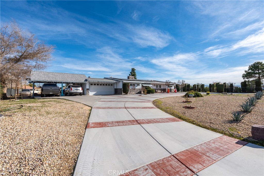 16464 Desert Knoll Drive