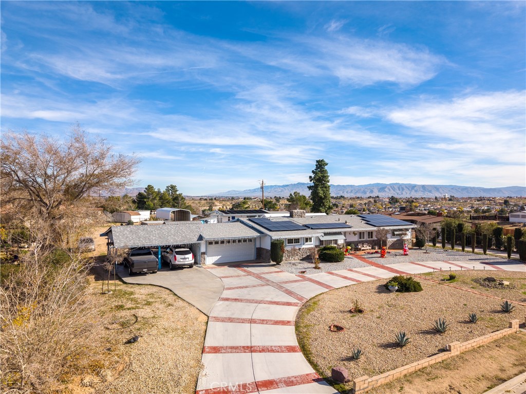 16464 Desert Knoll Drive