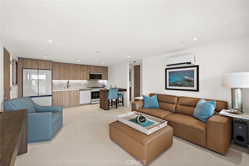 200 Alta Vista Way B