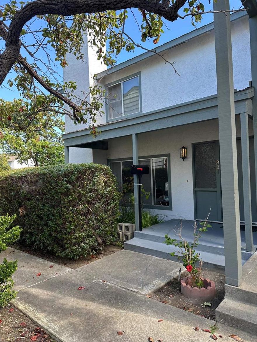 Welcome to this beautiful 3-bedroom2.5-bath home located in the community of Winston Square. Formal living room with fireplace, open concept floor plan.  located next to the clubhouse and family pools, offers amazing amenities to include walking trails.  This townhome offers great schools and easy to get to the 101 freeway, shopping, restaurants and parks.  Low HOA !!