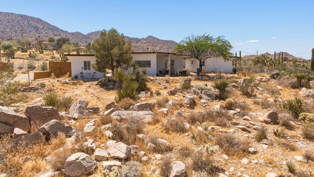 8669 Via Rocosa Road