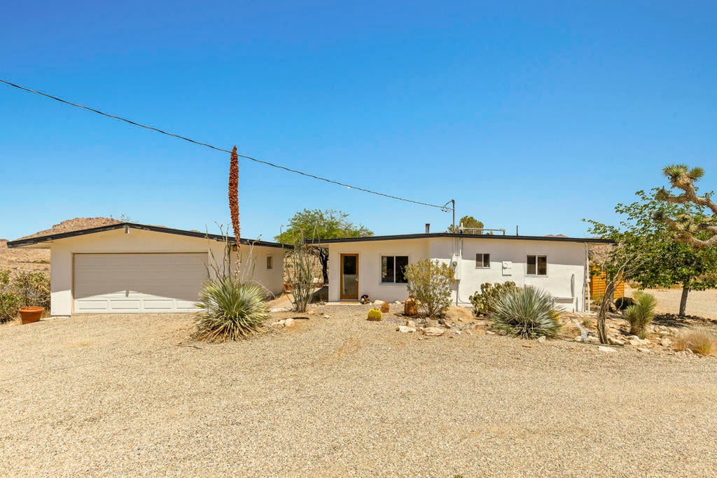 8669 Via Rocosa Road