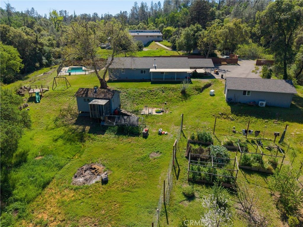 Photo of 595 Long Bar Rd, Oroville, CA 95966 (MLS # SN26066227)