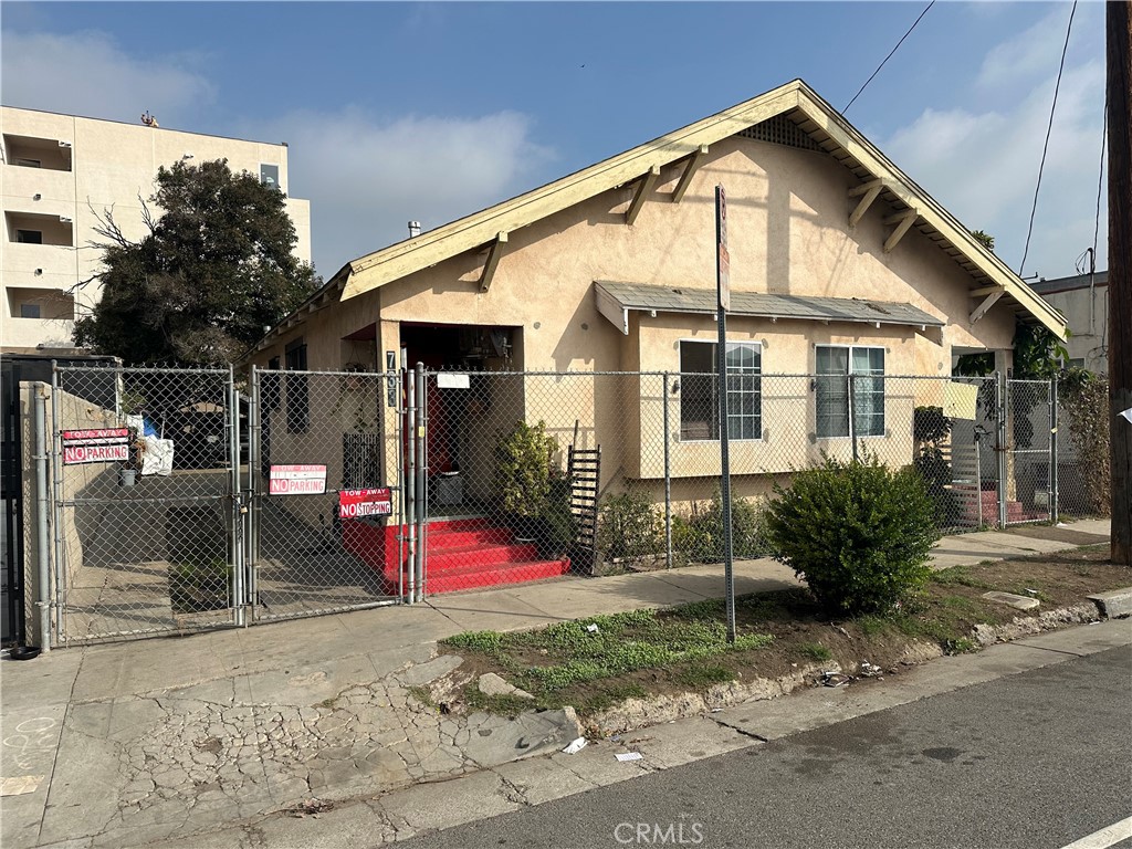 731 W 54th