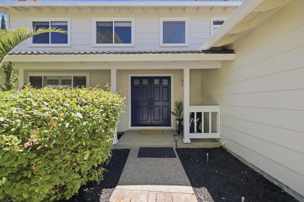 6635 Barnsdale Court