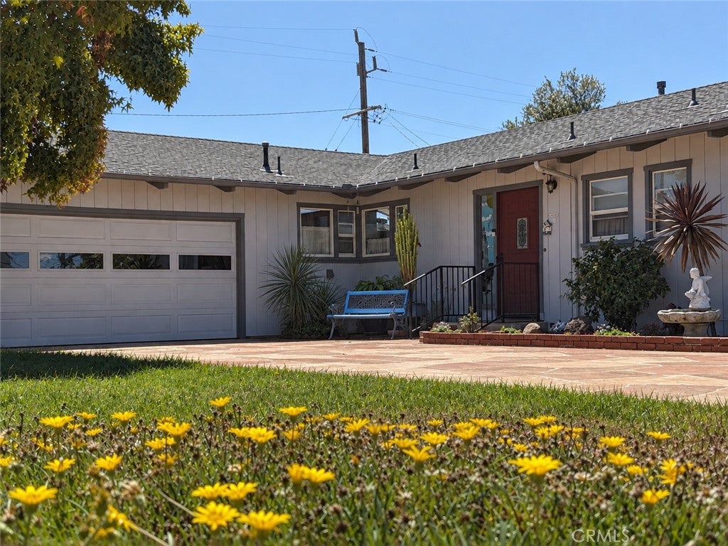 903 Sandalwood Avenue
