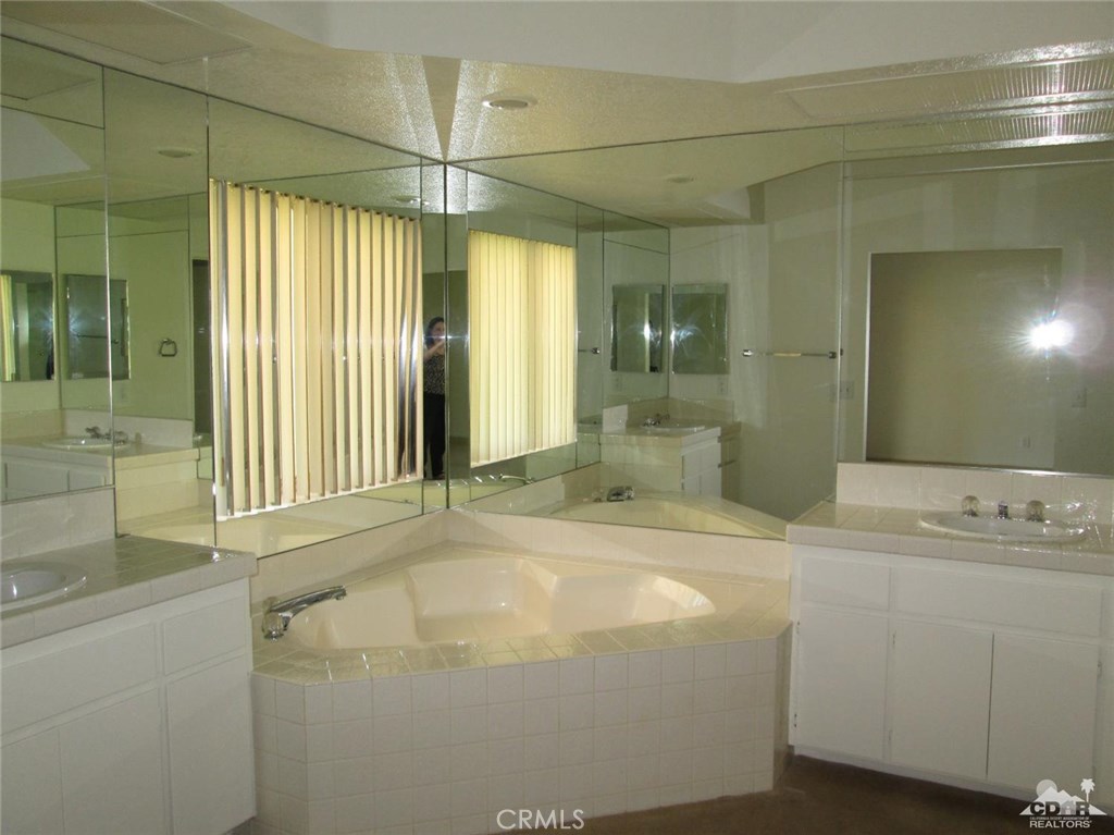 Desert Falls C.C. - Residential