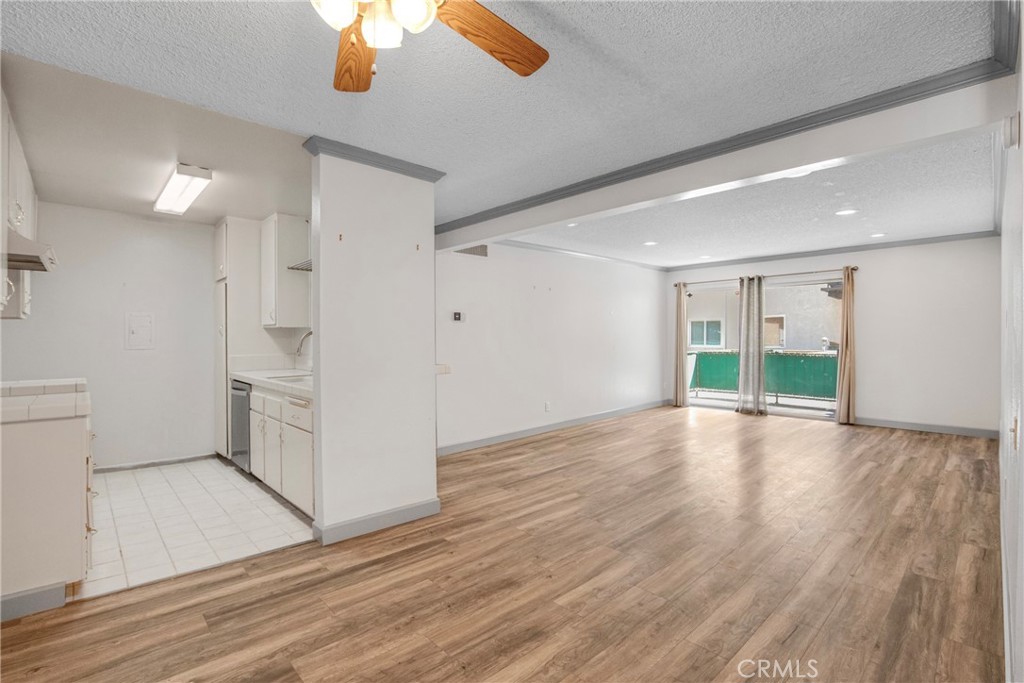 5460 White Oak B103