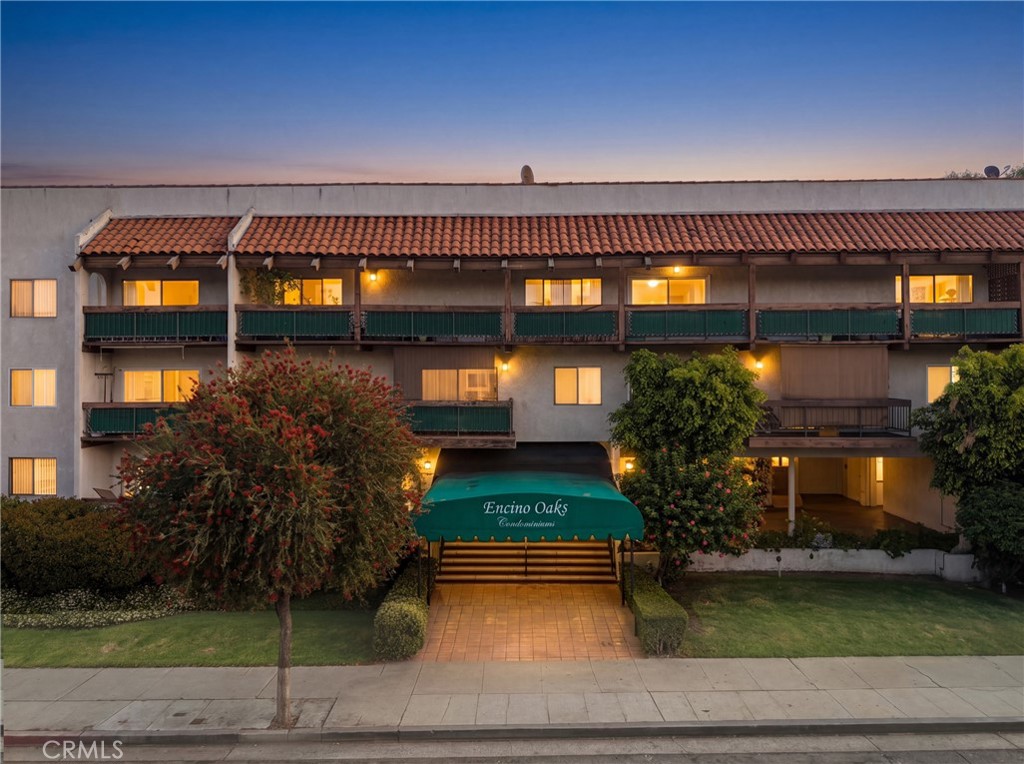 5460 White Oak B103