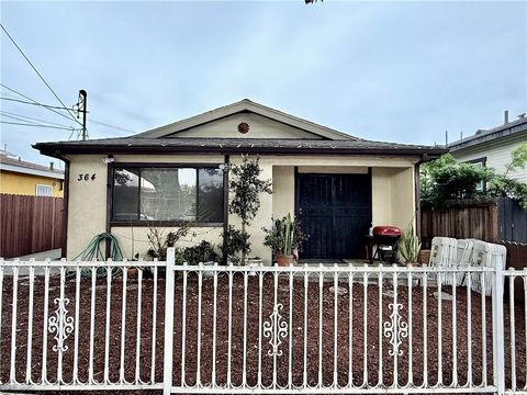 Photo of 364 W 15th St, San Pedro, CA 90731 (MLS # WS26030150)