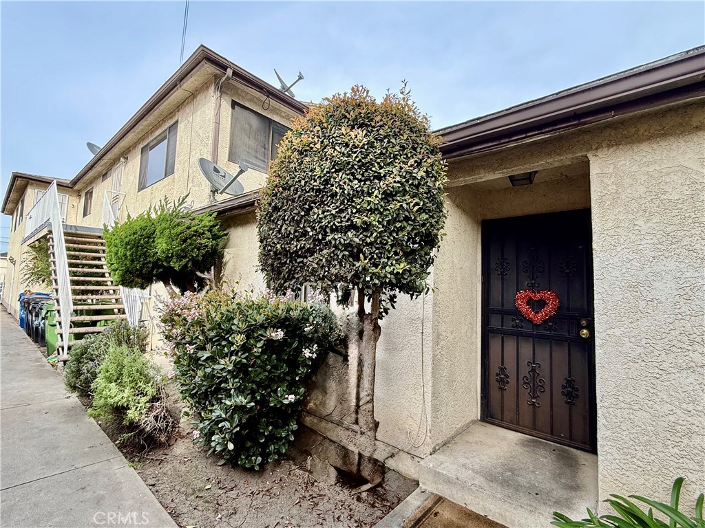 364 W 15th