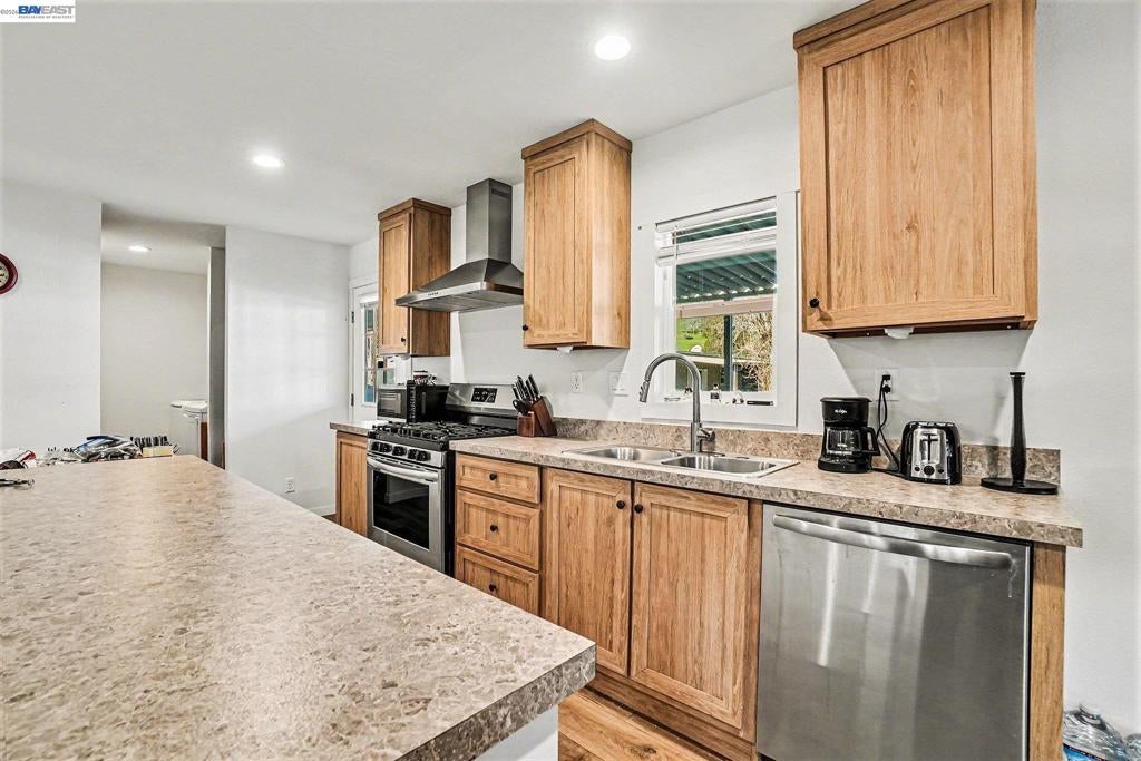 16711 Marsh Creek Rd