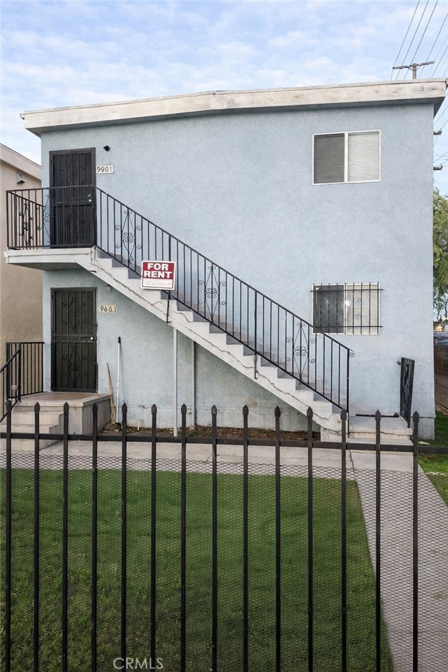 duplex offering two separate units with private entrances. Ideal for owner occupants or investors seeking steady rental income. Conveniently located near major freeways, shopping, schools, and public transportation. Strong opportunity in a central South Los Angeles location.