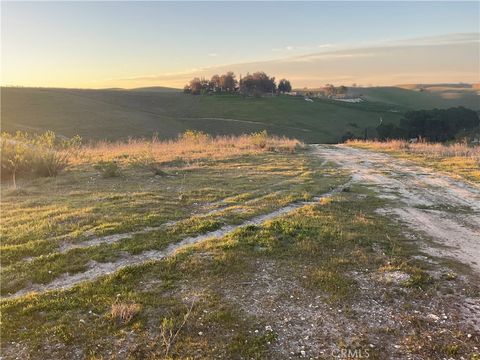 Tiny photo for 13 Sunburst, Paso Robles, CA 93446 (MLS # NS26016971)