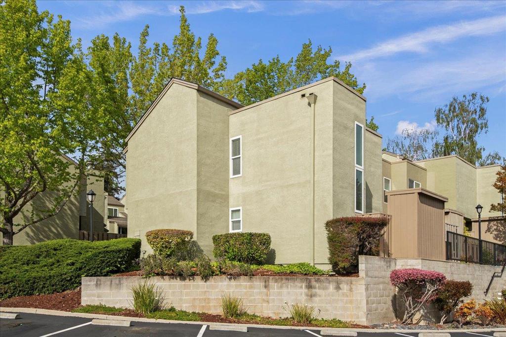 24280 Dover Lane