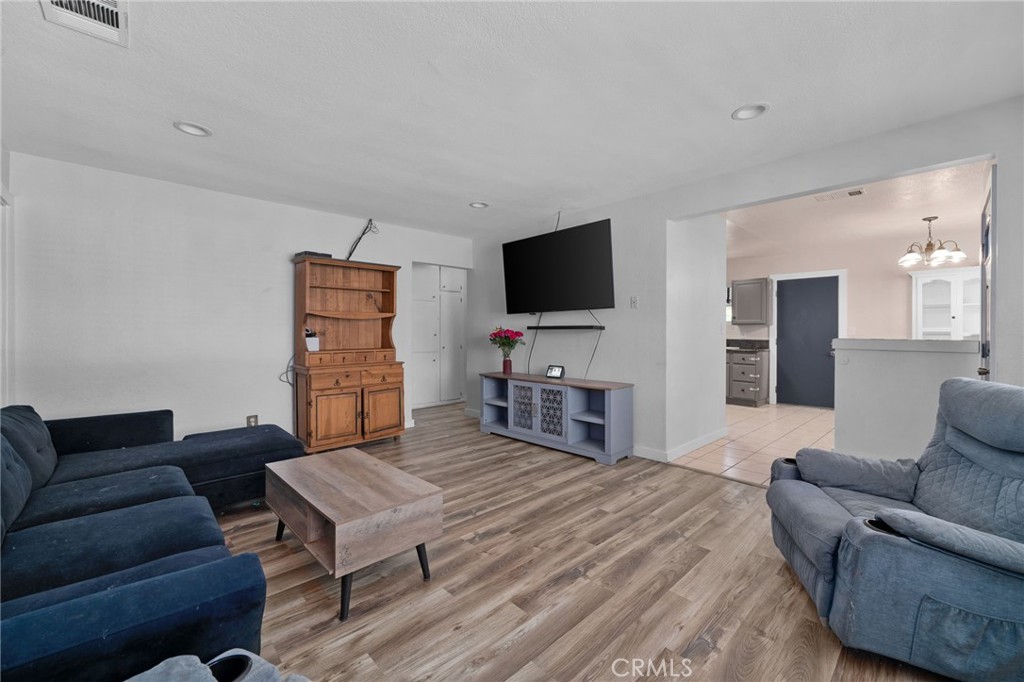 7516 Valaria Drive