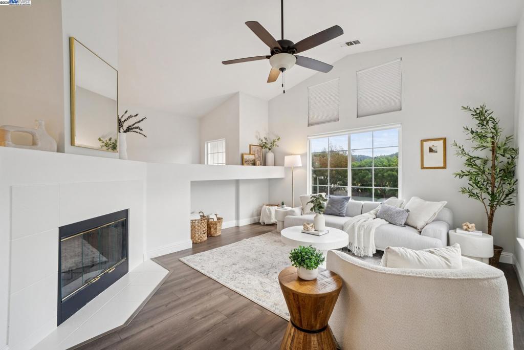 CA HIGHLANDS - Residential