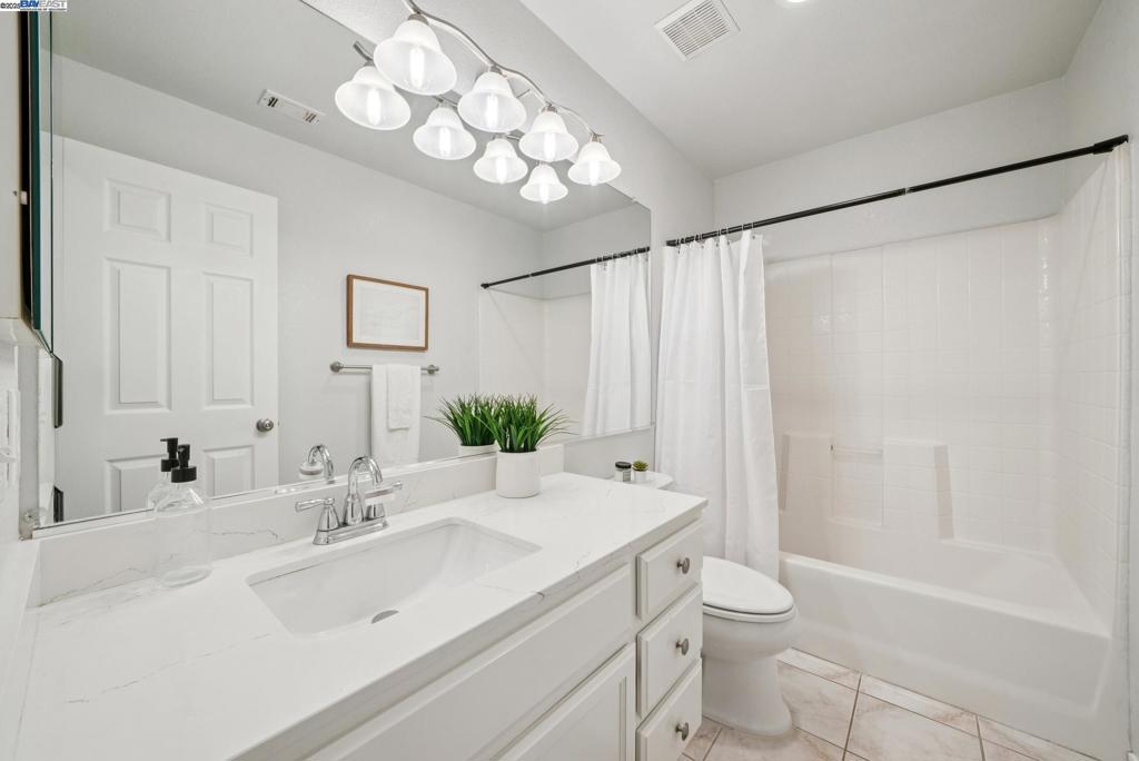 CA HIGHLANDS - Residential