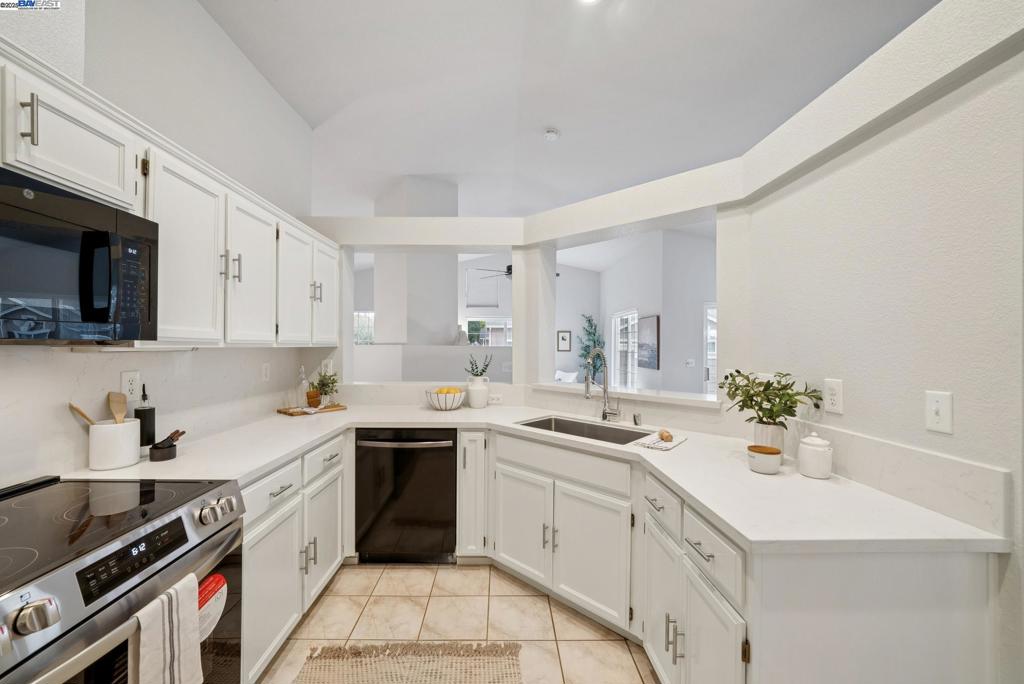 CA HIGHLANDS - Residential