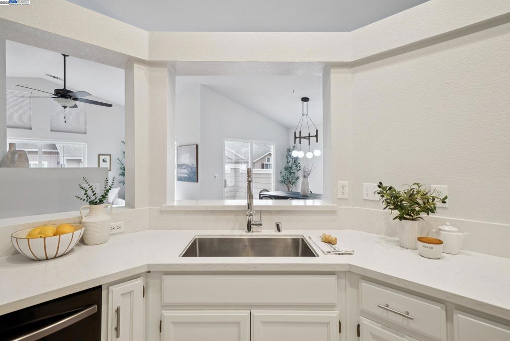 CA HIGHLANDS - Residential