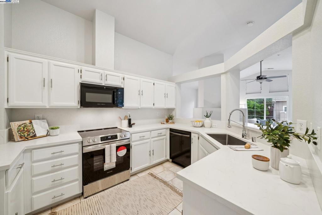 CA HIGHLANDS - Residential