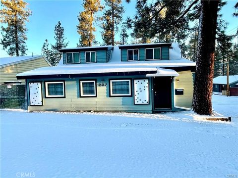 Photo of 237 E Big Bear Blvd, Big Bear City, CA 92314 (MLS # PW25233094)