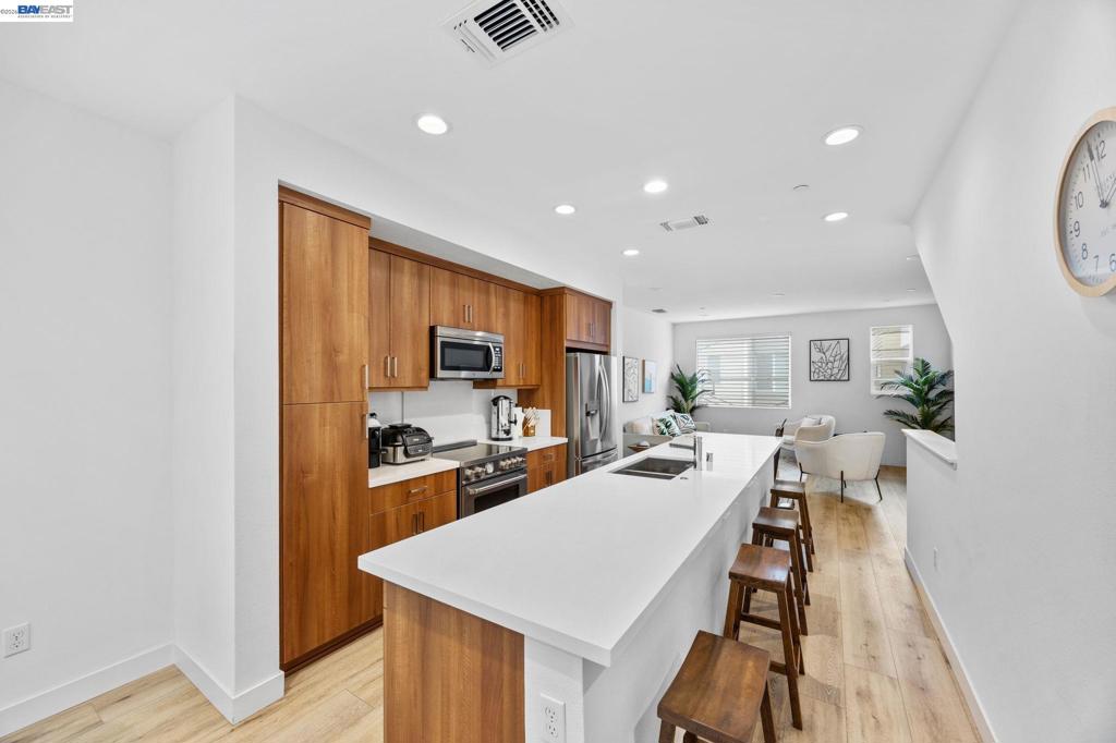 117 Uptown Cir Cir