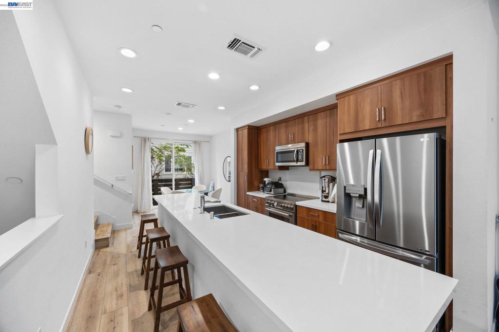 117 Uptown Cir