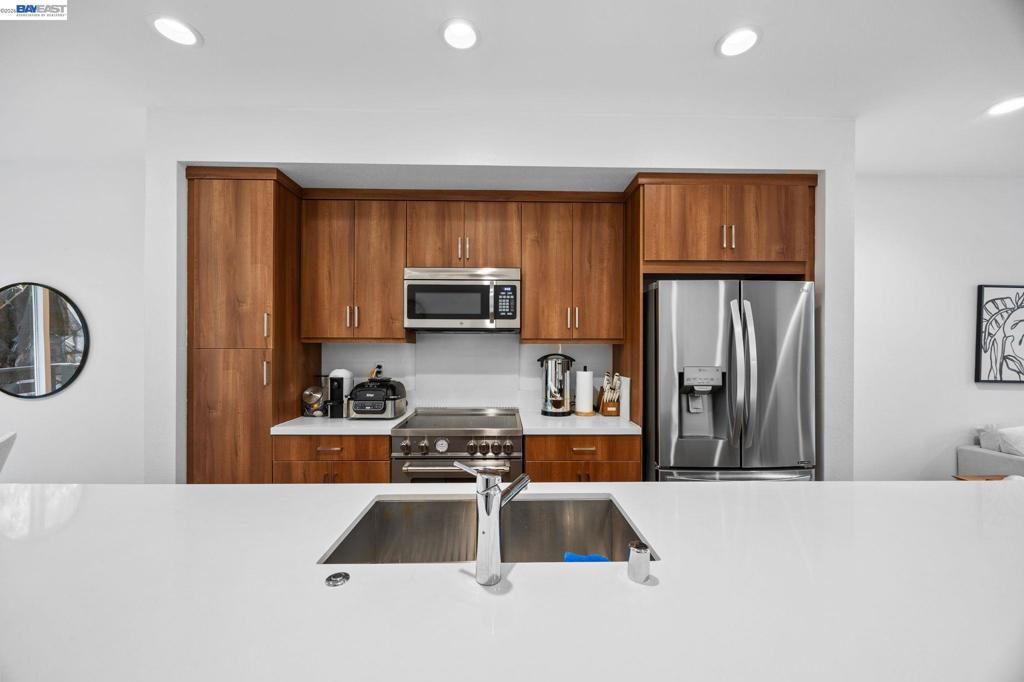 117 Uptown Cir