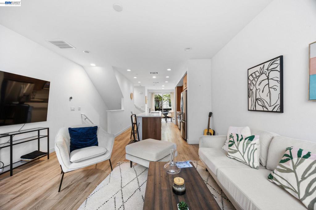117 Uptown Cir