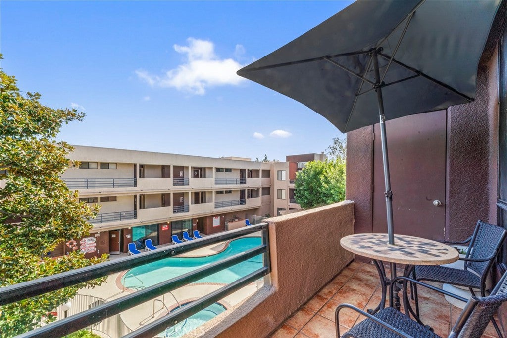 7826 Topanga Canyon Blvd 308