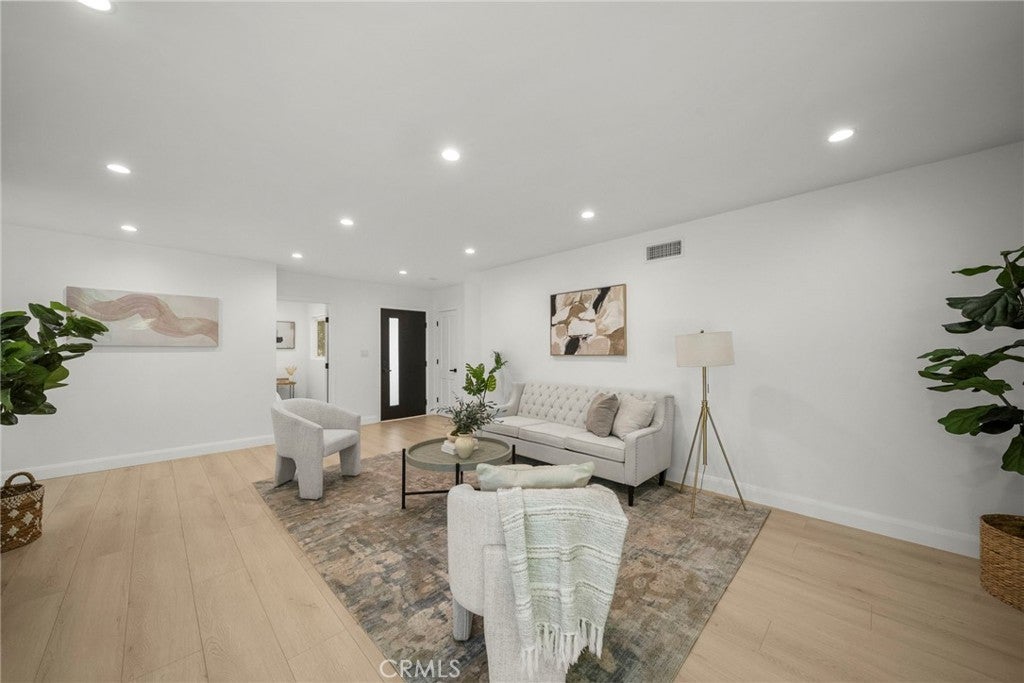 16507 Calahan