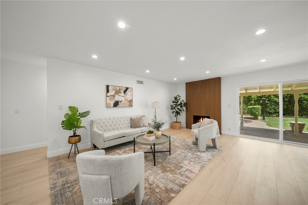 16507 Calahan