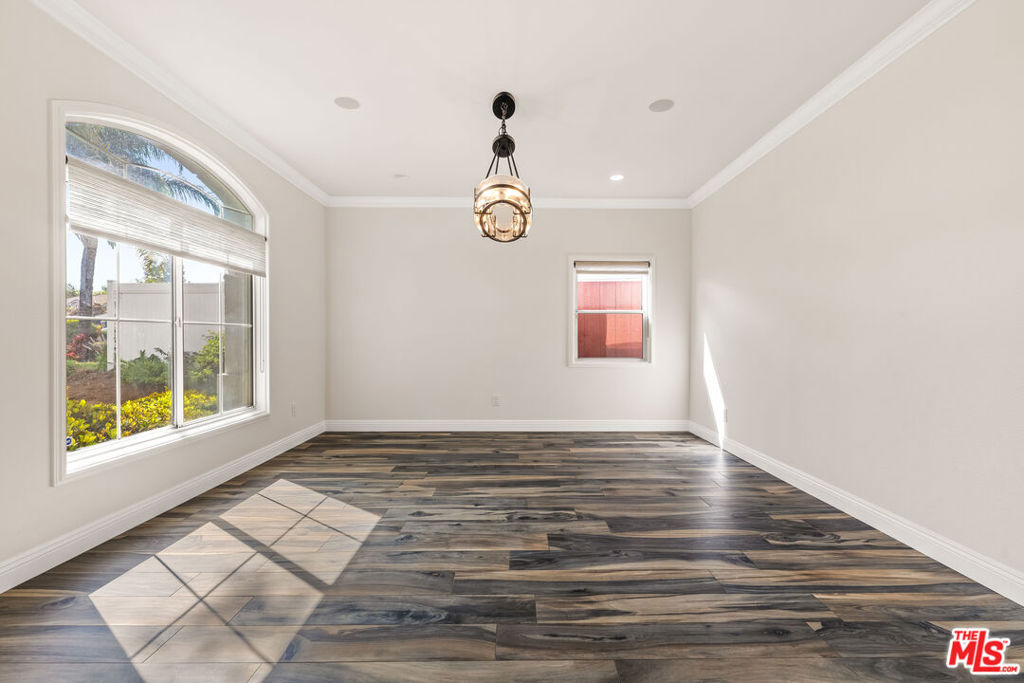 6221 Penfield Avenue