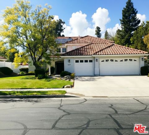 6221 Penfield Avenue Woodland Hills CA 91367