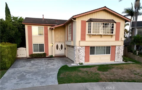 MLS: OC26201388