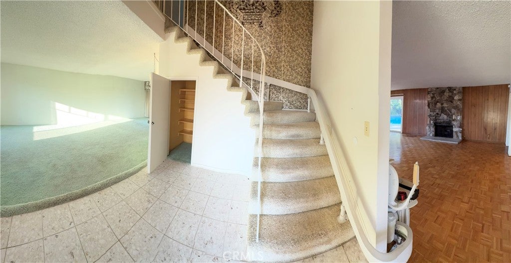 16452 Whittier Lane