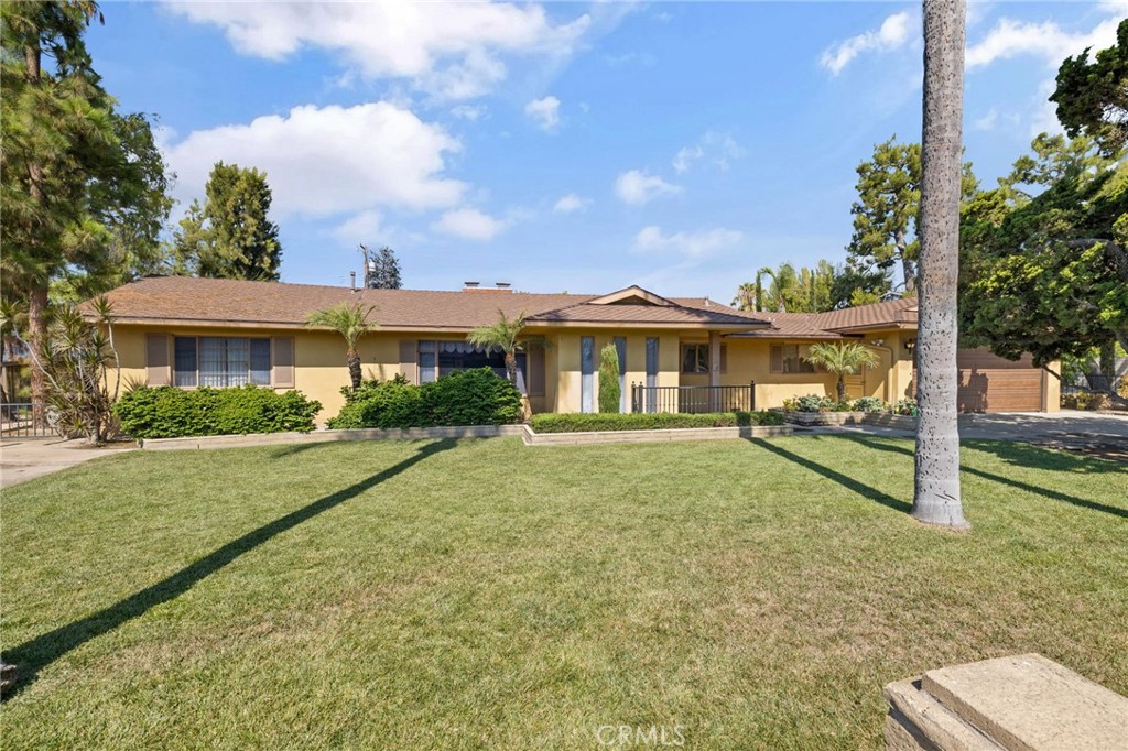 531 N Cherry Tree Lane
