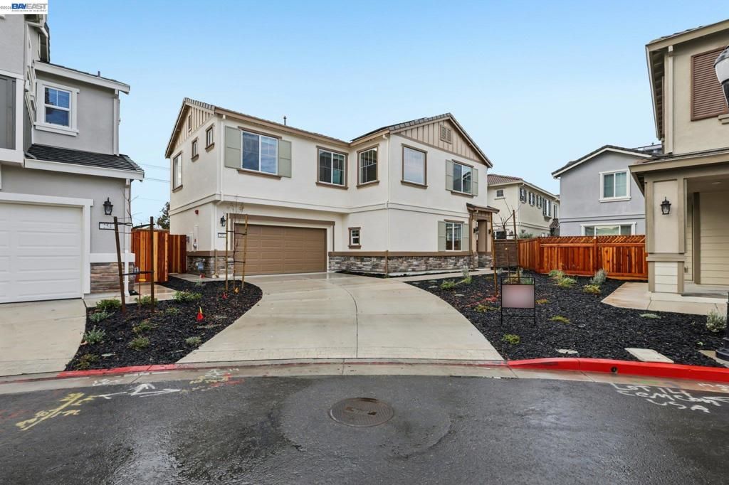 Photo of 208 Mindy Way, Pittsburg, CA 94565 (MLS # 41131564)