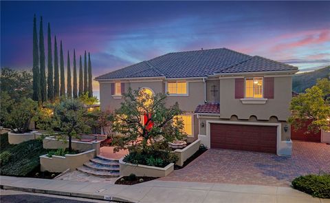 Photo of 3429 Castleman Ln, Burbank, CA 91504 (MLS # BB26061373)