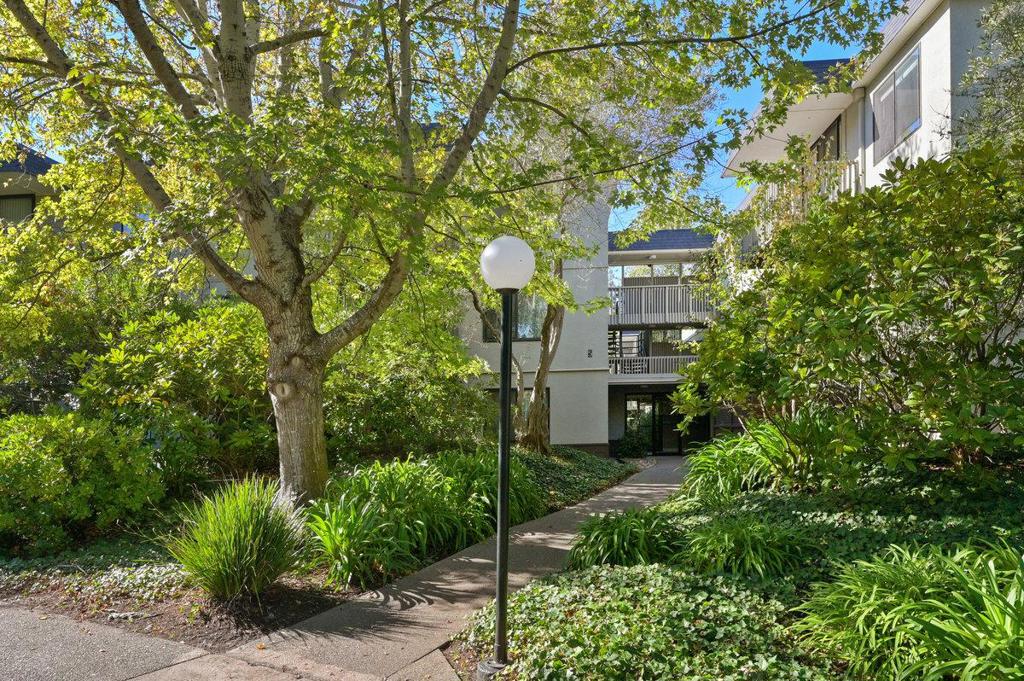 Note: Cash offer only. Subject property is in poor condition and will need a complete remodel Fantastic Location - top floor with very pleasant green-belt views. Fantastic community - several pools, rec room, community functions, spa, tennis and more