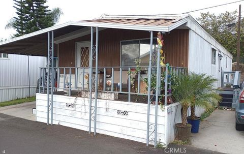 4841 Holly Avenue Long Beach CA 90805