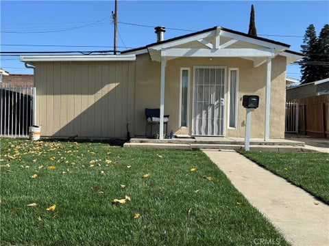 Photo of 6060 MYRTLE Avenue, Long Beach, CA 90805 (MLS # IG26033952)