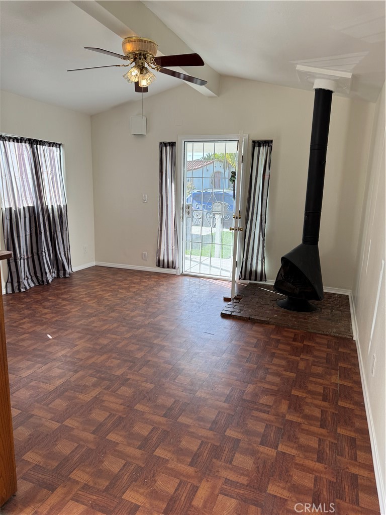 6060 6060 MYRTLE AVE